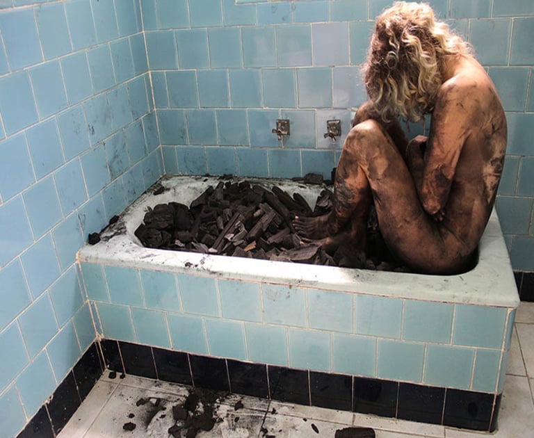 performance, Salle de bains III de Carla Borba