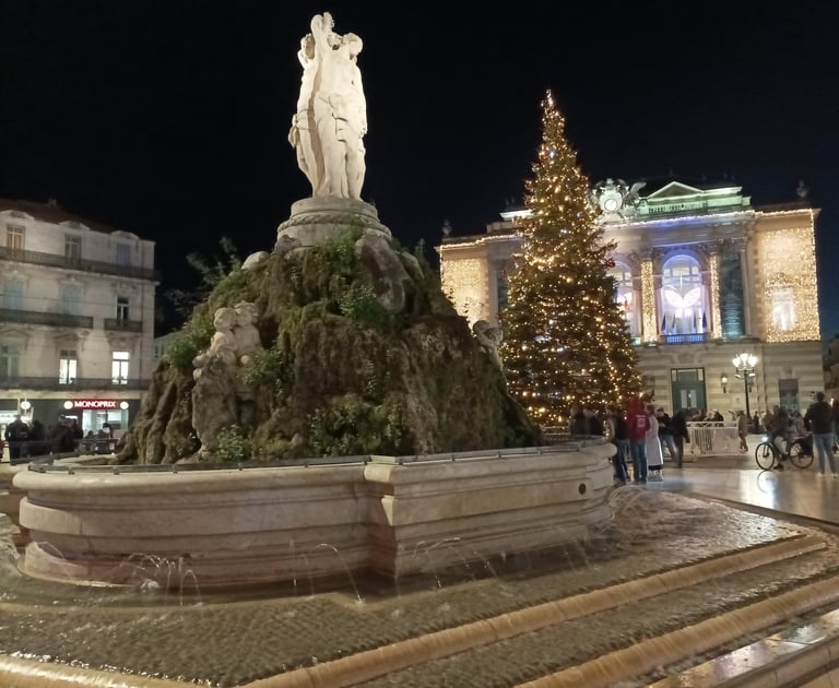 L''Opéra and the Three Graces Place de la Comédie at Christmas