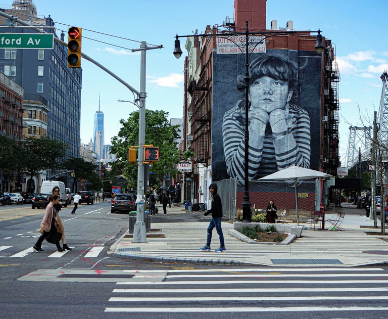 busy street in williamsburg