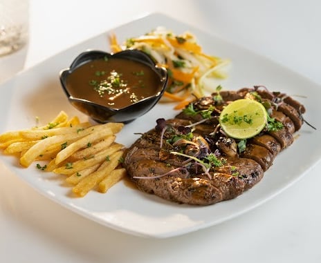 Boomerang Pub & Kitchen, Pondicherry