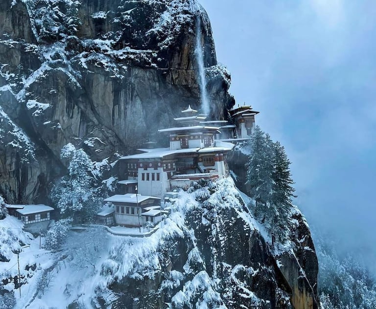 Tiger's_Nest_Monastery_in_Paro_Valley_Drapped_In_Snow_During_Winter_Months_West_Bhutan