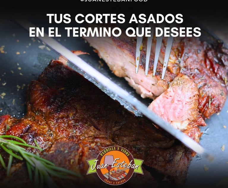 Corte Tomahawk jugoso y recién asado, servido en Parrilla y Vinos Juan Esteban, Salento Quindío