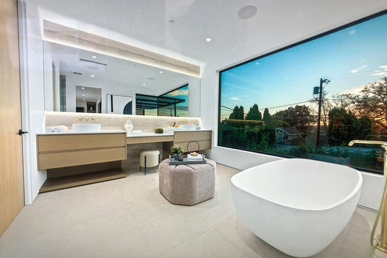 Los Angeles Upscale Primary Bath
