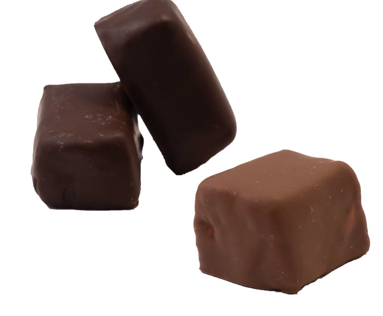 Spekken omringd met melk en pure chocolade