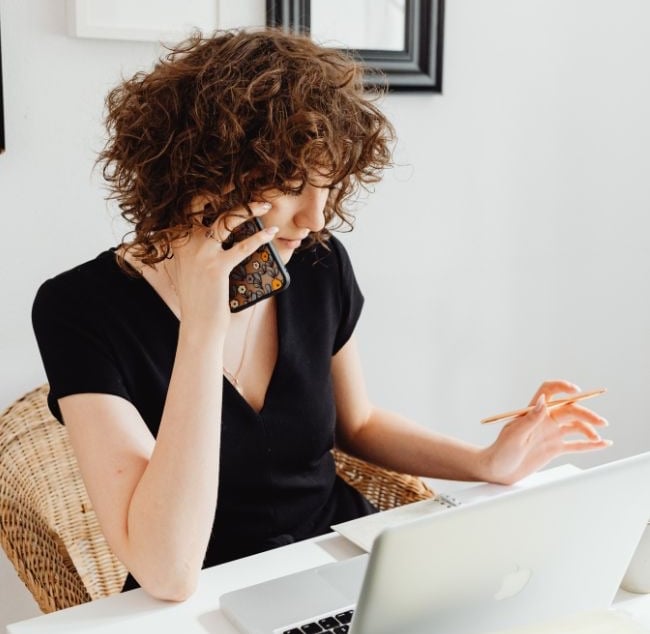 woman chasing overdue payment