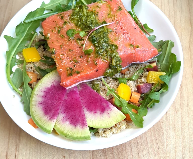 wild salmon quinoa salad Healthy personal chef retreats weekly meal prep portland oregon meal plan