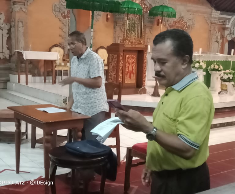 Pak Blasius dan Rm. Martin SVD