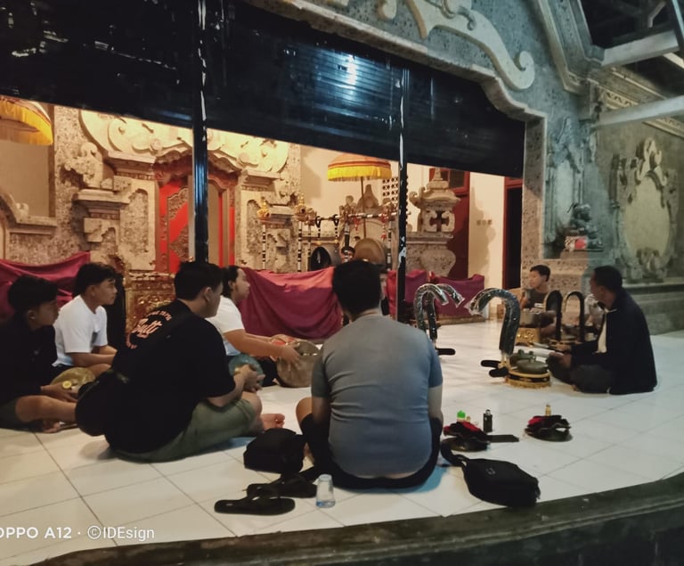 latihan megambel persiapan misa perdana RD Made Yohan Mahastra