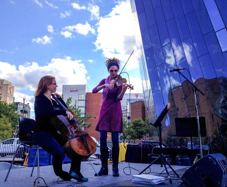cellist and violinist