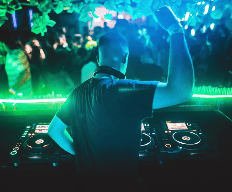 Alex Muguiro DJ 