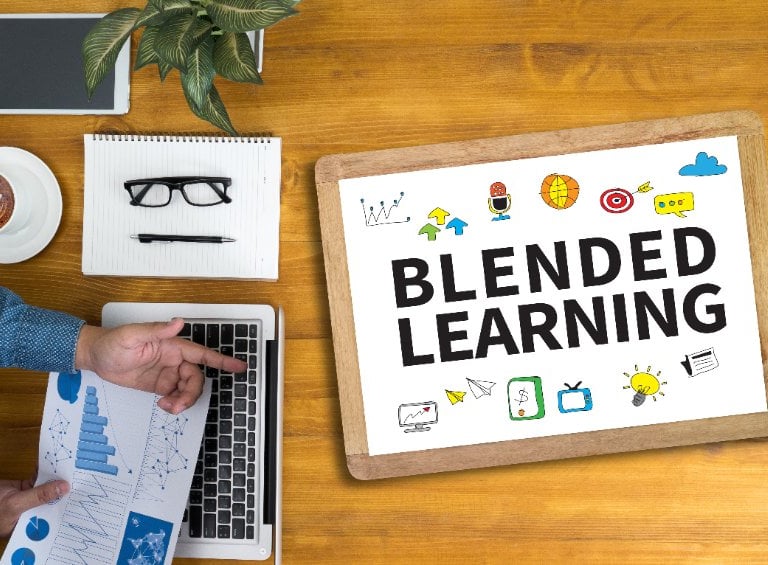 Stratégie blended learning en entreprise