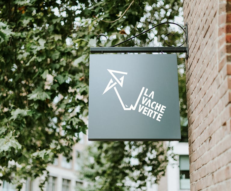 Logo Projet La vache verte sur un panneau 