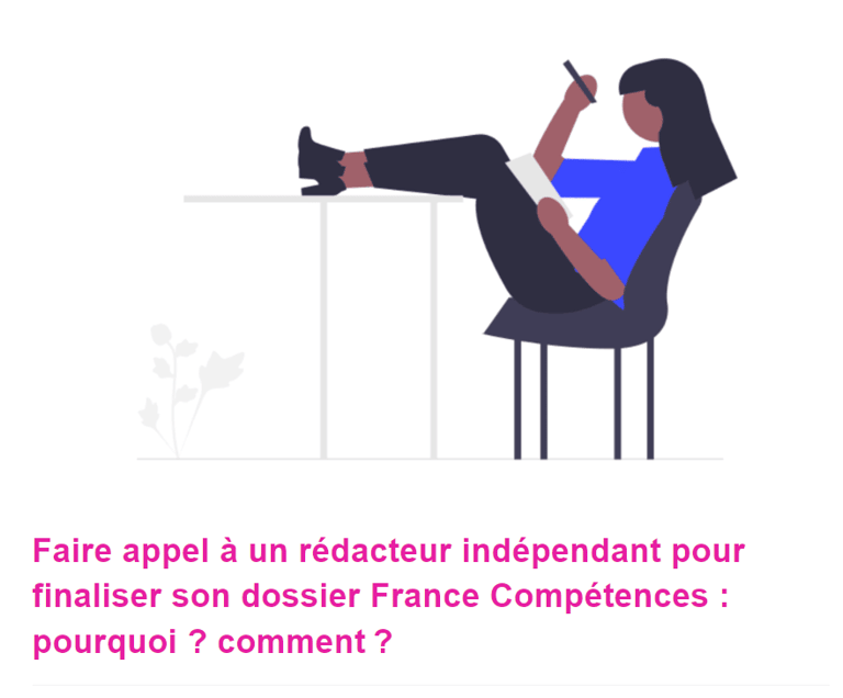 Redactrice à son bureau les pieds sur la table