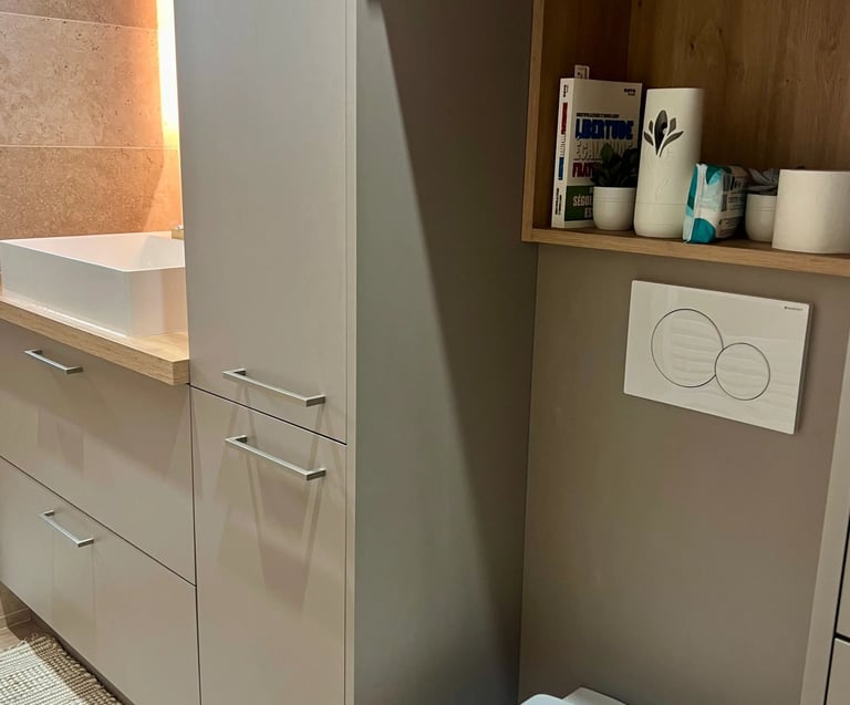Salle de bain sur mesure réalisée à Thaon près de Caen avec douche à l'italienne baia home