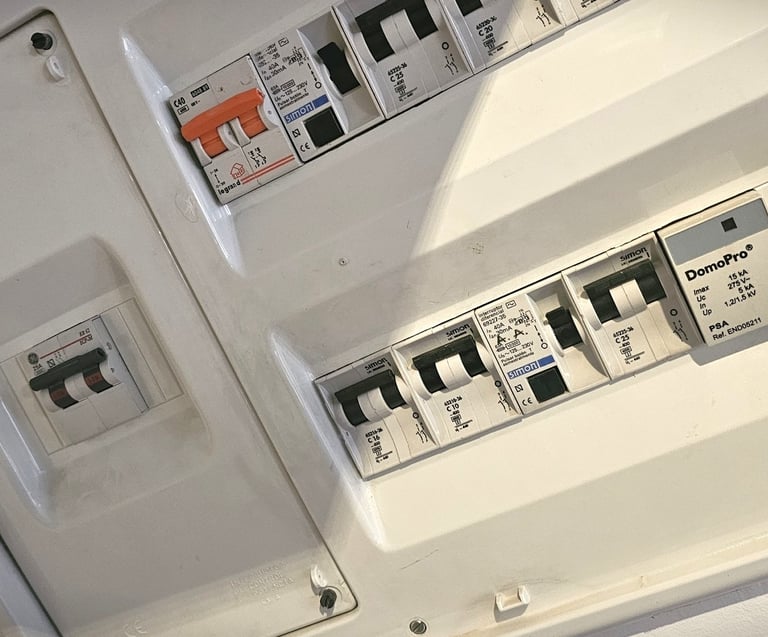 reparacion cuadro electrico badajoz