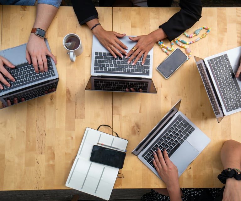 CMO externo vs agencia vs consultor vs CMO en plantilla