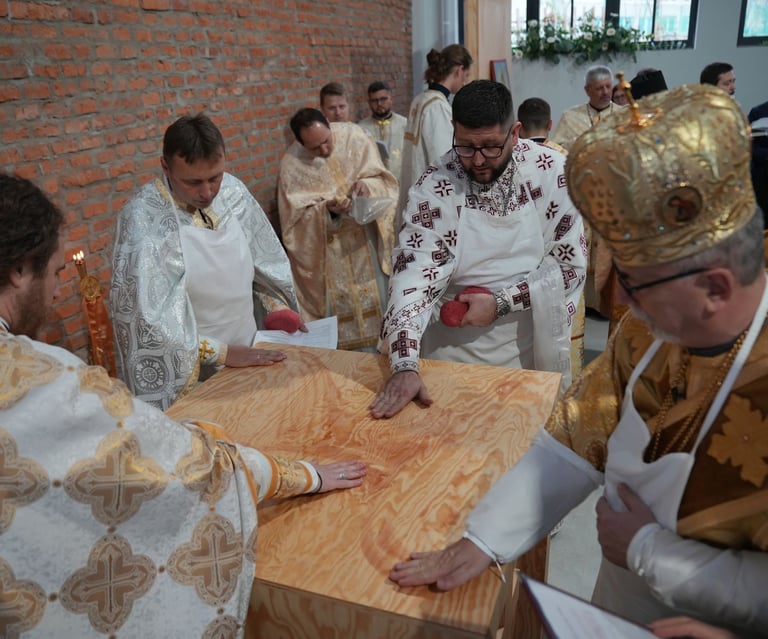 Fotografia z vysviacky Gréckokatolíckeho kostola na Podhradovej