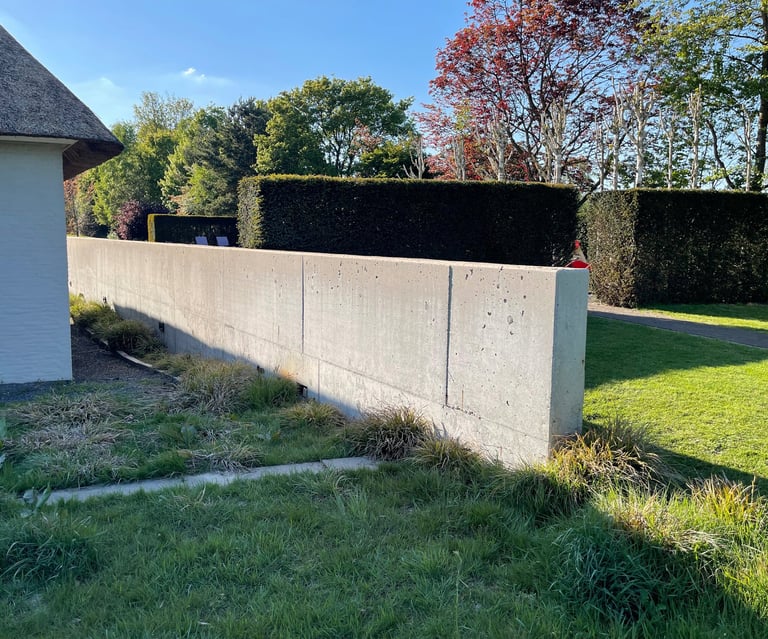 "Reinigen van betonelementen door Senpro BV"