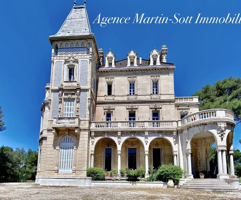 Appartement a vendre a sausset les pins dans château