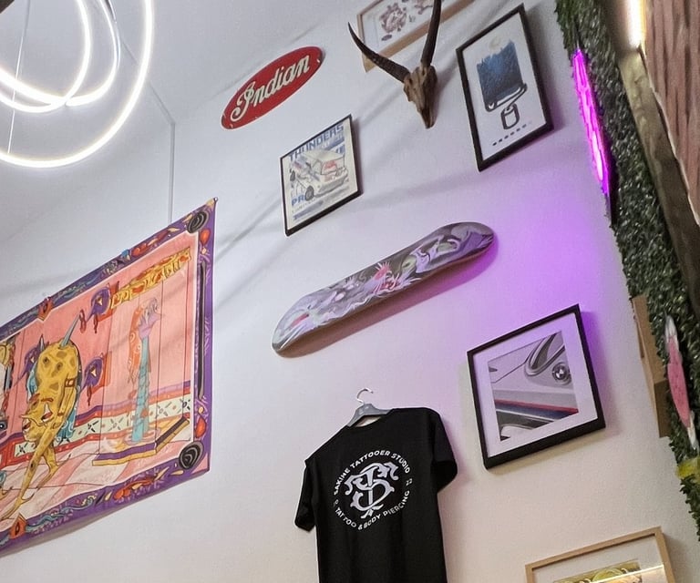 detalhe do interior do estúdio de tatuagens e body piercing em Vagos, Aveiro