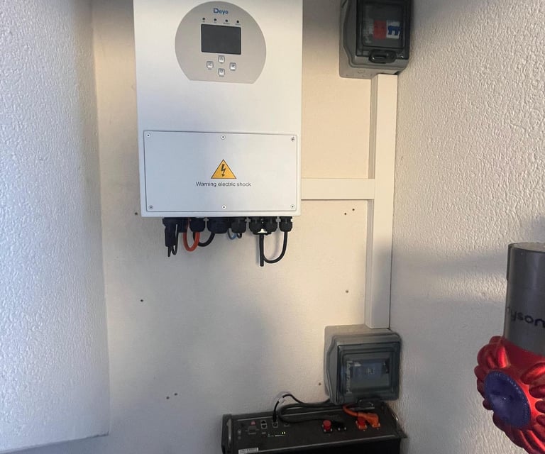 solar-battery-storage-in-la-marina-aurea-luxe-general-construction