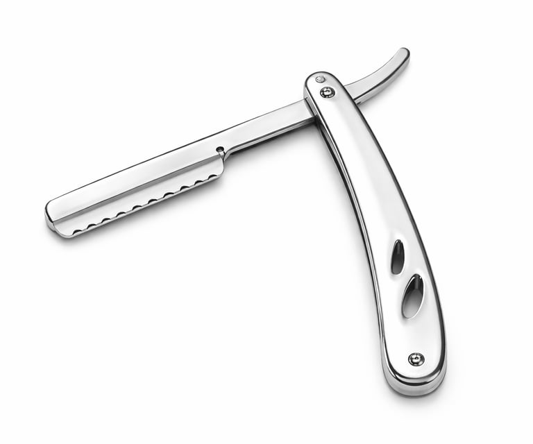 Salon razor for professional hair cutting and shaping