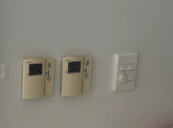 faulty Siemens underfloor heating controller thermostat replacement