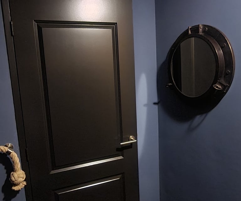 deur en muur geschilderd