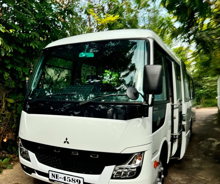 33 Seater Mitsubishi Fuso Rosa minibus for Rent 