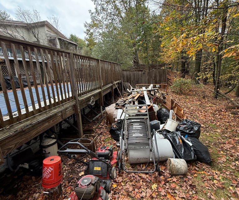 Estate cleanout in Suffield CT clearing household belongings