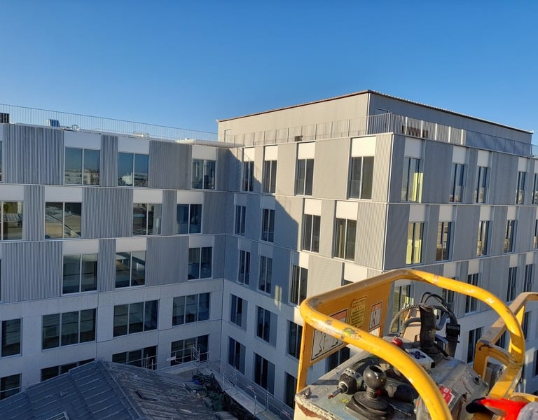 Façade en aluminium moderne – bardage extérieur design