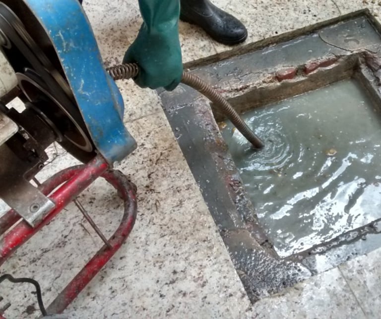 desentupimento de caixa de gordura