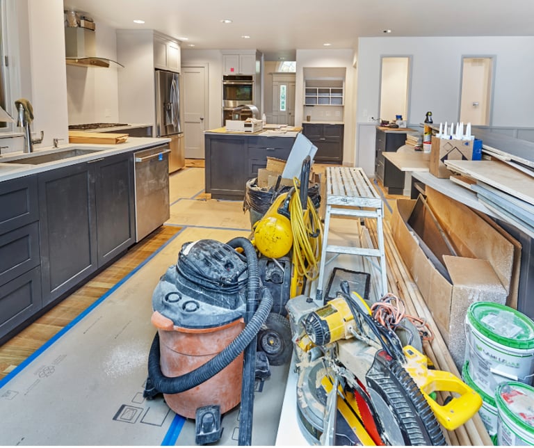 Imagen de una cocina anteriormente mostrada, al final de la obra.