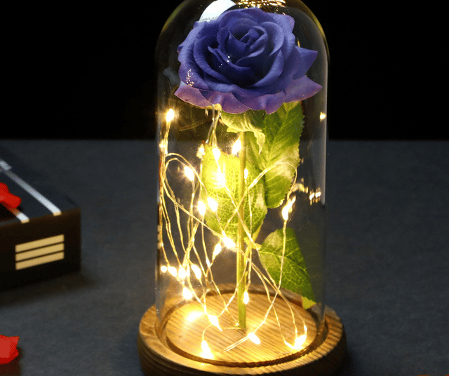 rose éternelle bleue sous cloche avec led