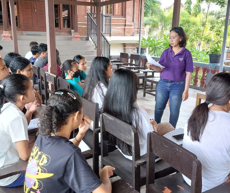 Latihan Kelompok Binar