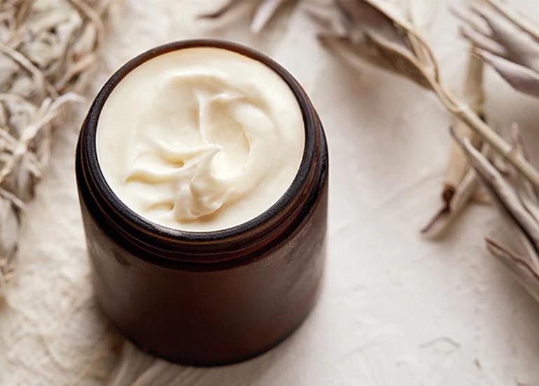 extra rich Body Butter with Shea butter, Jojoba oil, coconut oil