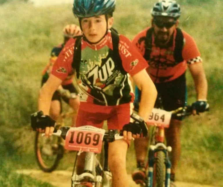 Mark Hower racing cross country mtb in in 2001 with narrow bars
