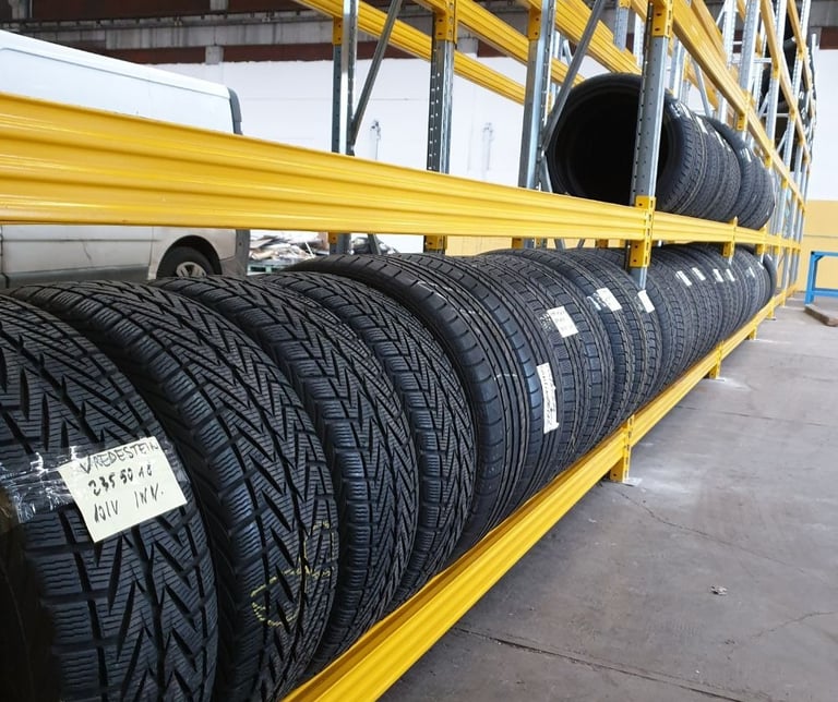 scaffalatura porta gomme