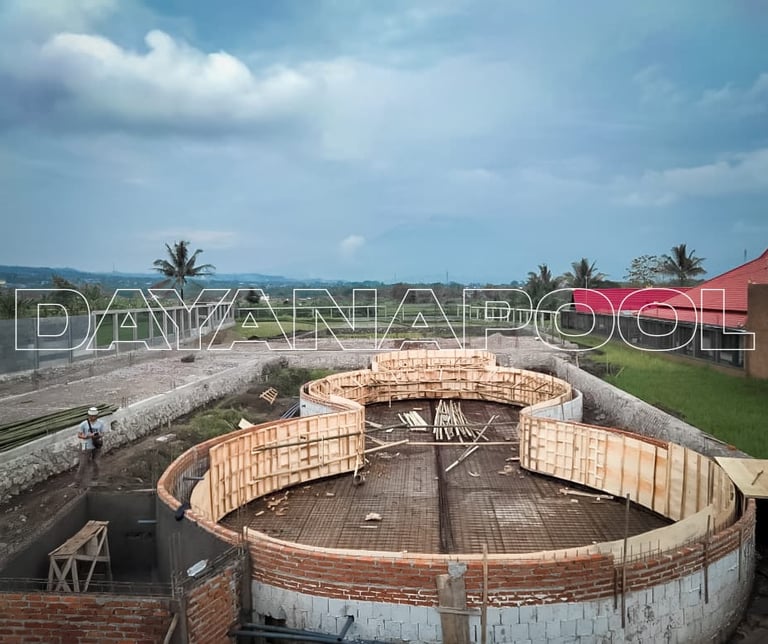 proses pembuatan kolam renang