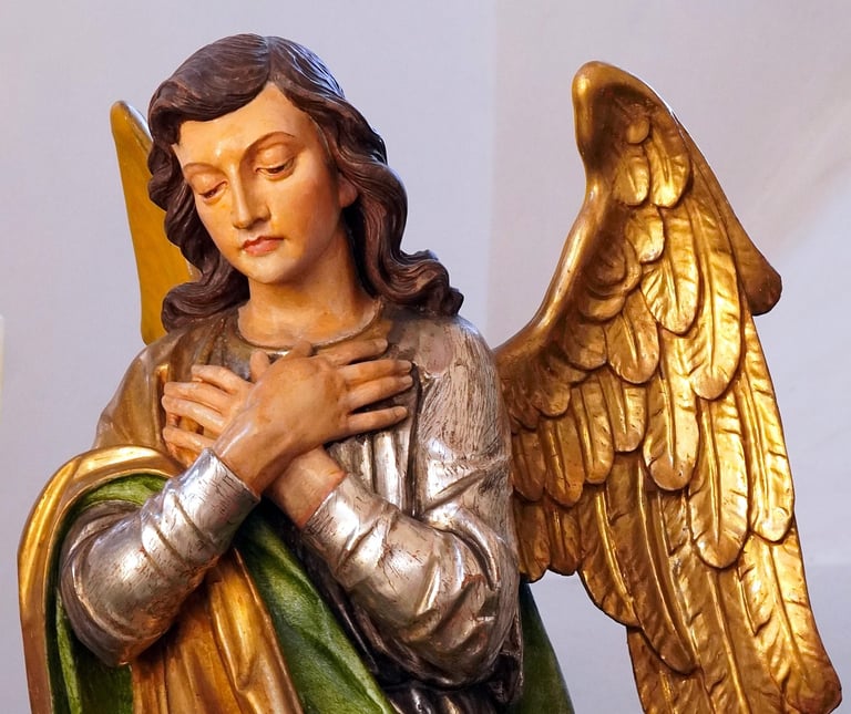 Santo Anjo em oração