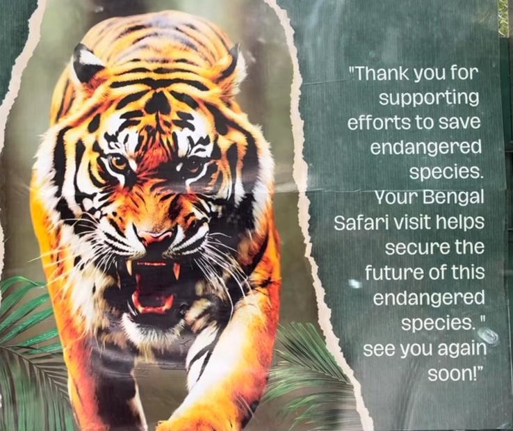 A Picture of a Hoarding at Bengal Safari, West Bengal
