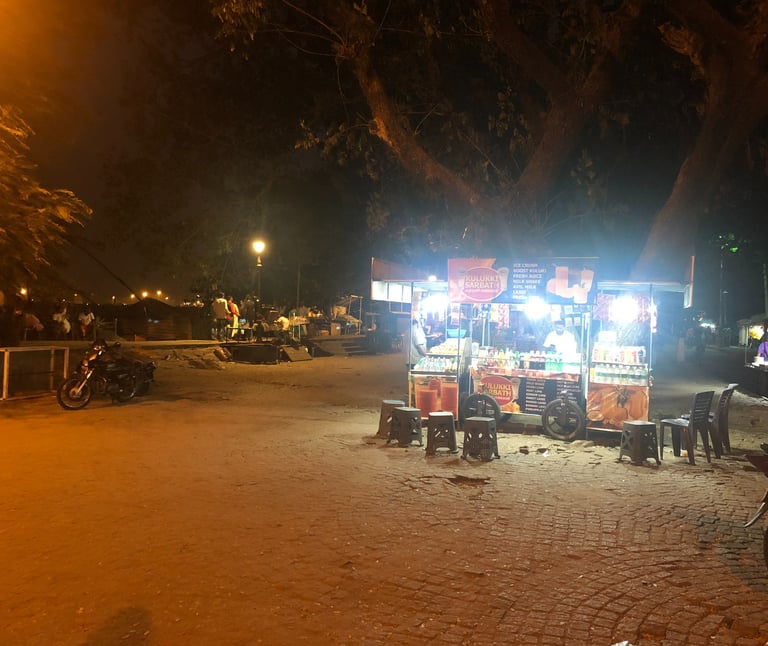 Night stalls near Nehru Park, Kochi, Kerala, India