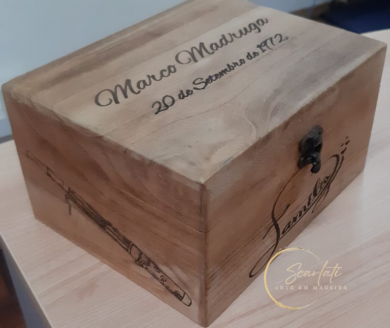 Artesanato em Madeira Pirogravura Scarlati Loja peças Presentes personalizadas trabalhos madeira rústica Decoração artesanal 