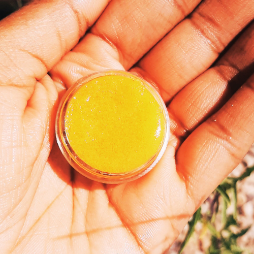 DIY Turmeric Lip Scrub