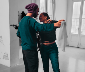 Estudiantes de Noelia en pleno baile de Zamba, mostrando la libertad de expresión y el bienestar