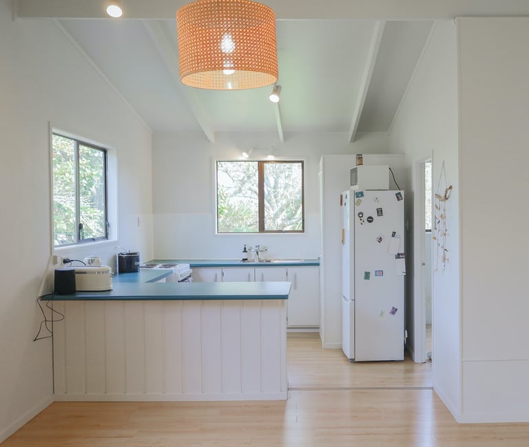 Stanmore Bay renovation - kitchen before