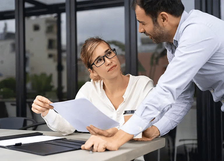 Verificando certificados laborales