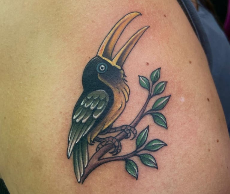 Neotraditional bird Tattoo style. 
