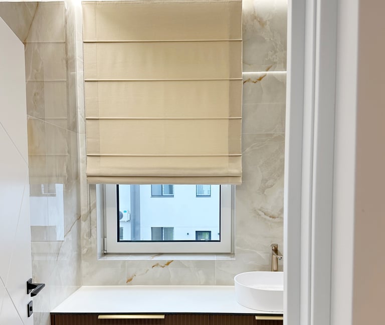 naktinė romanetė voniai