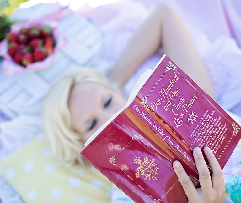 roman feel-good et comédie romantique de femme indépendante